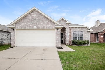 7417 Snow Ridge Dr Fort Worth, TX 76133